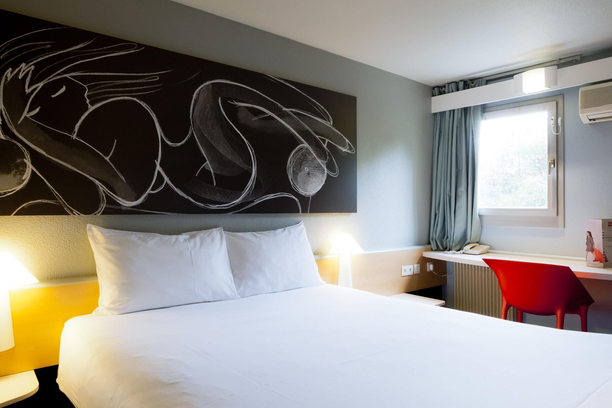 Ibis Lyon Nord Hotel Dardilly Exterior photo